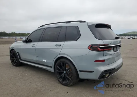 2023 BMW X7 xDrive40I z USA, uszkodzony, nr VIN 5UX23EM05P9R29807